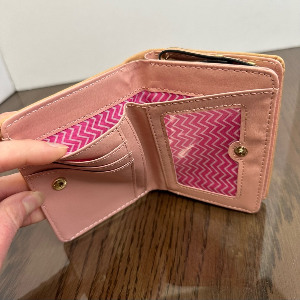 Cute and Quirky Leather-feel Cat Wallet - Picture 4 of 7